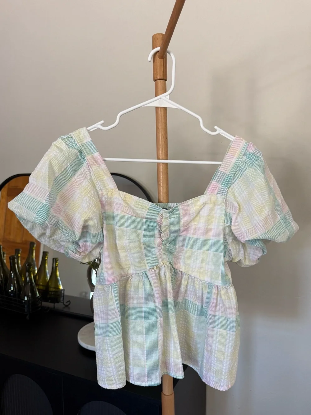 Old Navy Puff-Sleeve Smocked Seersucker Babydoll Swing Blouse Women’s Size M